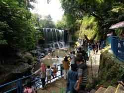Air Terjun Temam Ramai Dikunjungi, Tak Pakai Masker Tak Boleh Masuk