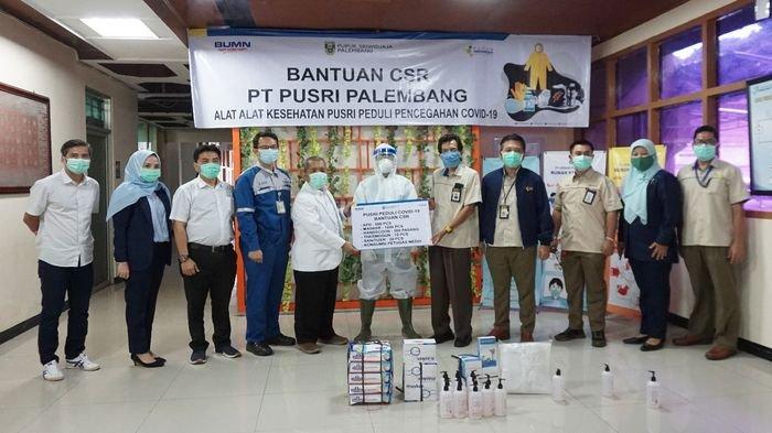 Penyerahan CSR PT Pusri Palembang bantuan alat-alat kesehatan Pusri peduli pencegahan Covid-19