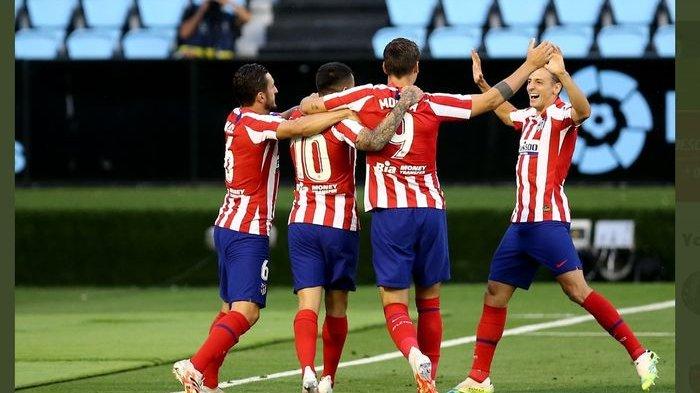 Pemain Atletico Madrid merayakan gol Alvaro Morata dalam laga melawan Celta Vigo di pekan ke-34 Liga Spanyol, Selasa (7/7/2020) di Balaidos.