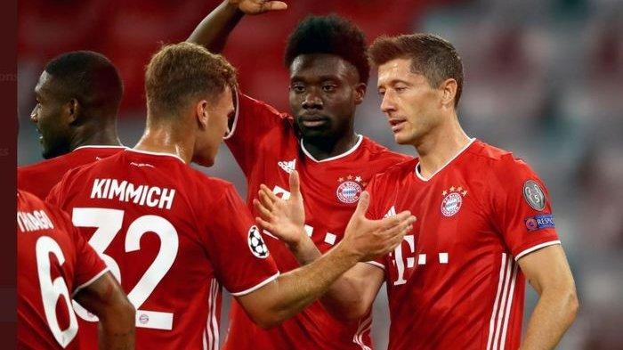 Robert Lewandowski merayakan gol untuk Bayern Muenchen ke gawang Chelsea dalam partai Liga Champions, 8 Agustus 2020.