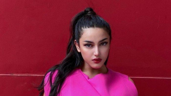 Cassandra Angelie pesinetron Ikatan Cinta yang terlibat prostitusi online.