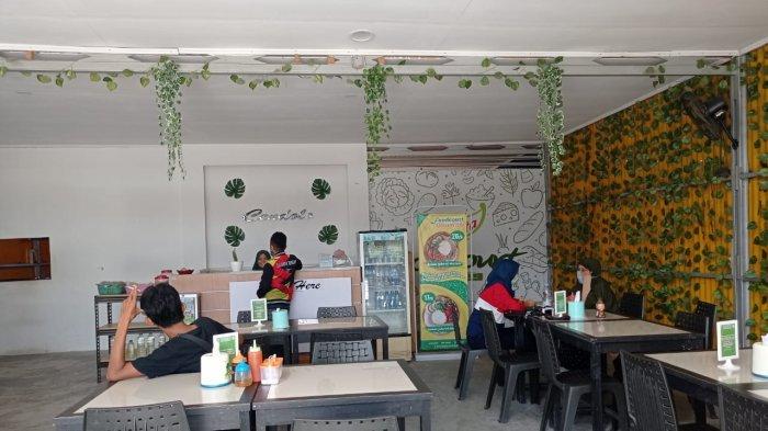 Kedai Olamita buka dari Senin sampai Jumat, pukul 10.00-20.00 Wita di Jl Anoa Nomor 79, Kelurahan Tatura Utara, Kecamatan Palu Selatan, Kota Palu, Sulawesi Tengah.