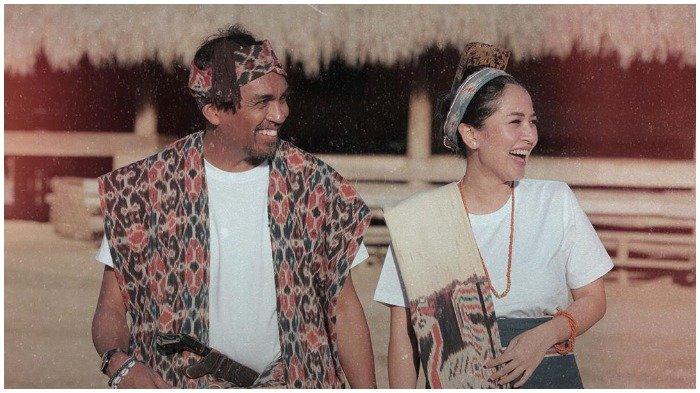 Mutia Ayu dan suaminya, mendiang Glenn Fredly.