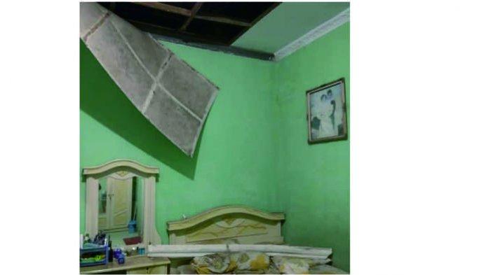 Kerusakan rumah warga akibat kebakaran kilang minyak Balongan, Indramayu