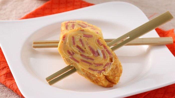 Telur gulung smoked beef keju
