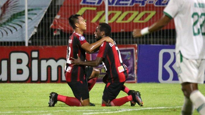 Kemenangan fantastic yang diraih Persipura Jayapura atas PSS Sleman, Minggu (20/1/2022) malam menjadi kemenangan yang cukup membanggakan.