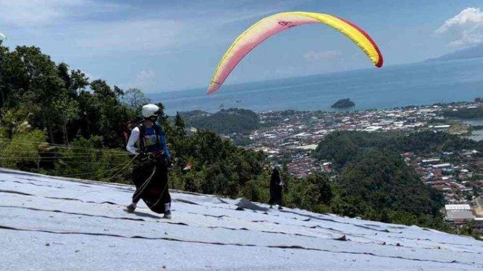 Atlet Paralayang Sumedang saat berlaga di ajang PON XX Papua.