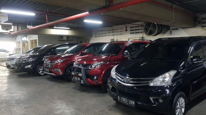Lapak Mobil tawarkan jasa titip jual mobil bekas di WTC Mangga Dua.