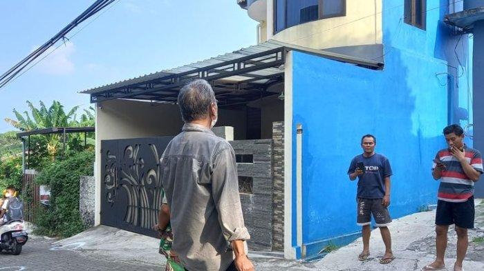 Lokasi penembakan istri anggota TNI di Jalan Cemara 3, Padangsari, Banyumanik, Semarang, Jawa Tengah. Senin (18/7/2022).