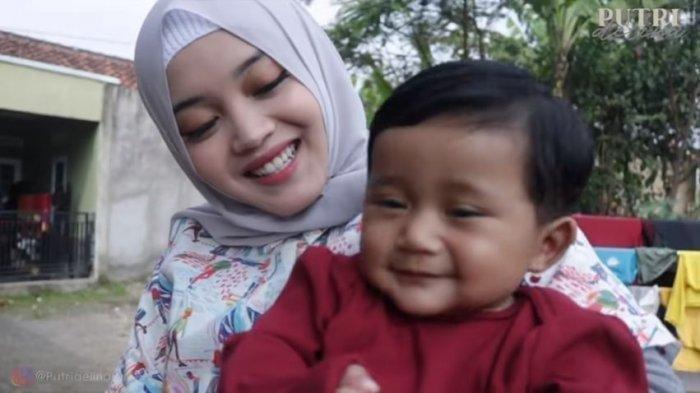 Putri Delina saat bertemu dengan Bintang, anak Lina dan Teddy.