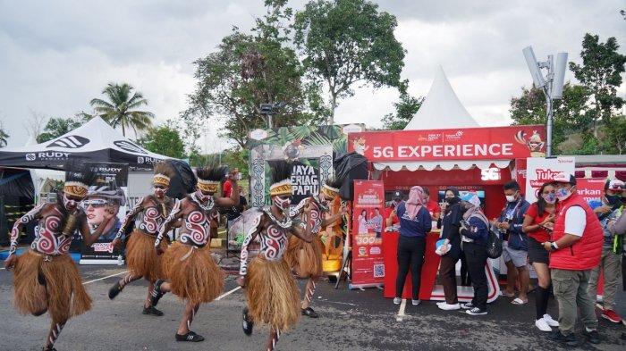 Telkomsel menggelar jaringan 5G di Bumi Cendrawasih untuk pertama kalinya sekaligus untuk menghadirkan pengalamam digital teknologi terbaru dalam momentum Pekan Olahraga Nasional (PON) XX Papua 2021.