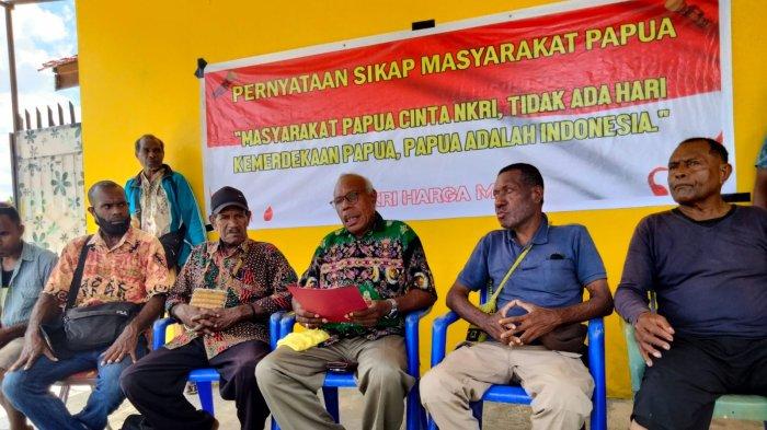 TOLAK HUT OPM - Tokoh adat wilayah Kabupaten Keerom menggelar deklarasi dan menyatakan sikap menolak peringatan HUT Papua Barat 1 Desember.
