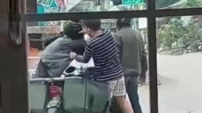 Bidik layar video pemukulan kurir Shopee di Kota Metro yang kini viral di media sosial.