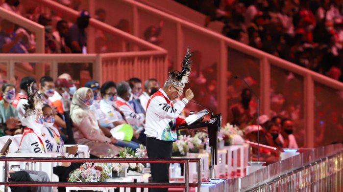 Wakil Presiden Ma'ruf Amin menutup Pekan olahraga Nasional (PON) XX di Stadion Lukas Enembe, Kabupaten Jayapura, Papua, Jumat (15/10/2021). Setelah Papua maka pada PON selanjutnya akan berlangsung di Provinsi Aceh dan Sumatera Utara pada 2024. Tribunnews/Jeprima