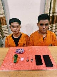 Panik Polisi Tiba,Pria di Inhil Lari Buang Barang Ini,Petugas Tak Kalah Jeli,Seret 2 Pelaku ke Bui