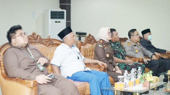 DPRD Kabupaten Indragiri Hilir (Inhil) menggelar rapat Paripurna ke - 13 Masa Persidangan II Tahun Sidang 2022 di Ruang Rapat DPRD Kabupaten Inhil Jalan Soebrantas Tembilahan, Senin (19/09/2022).