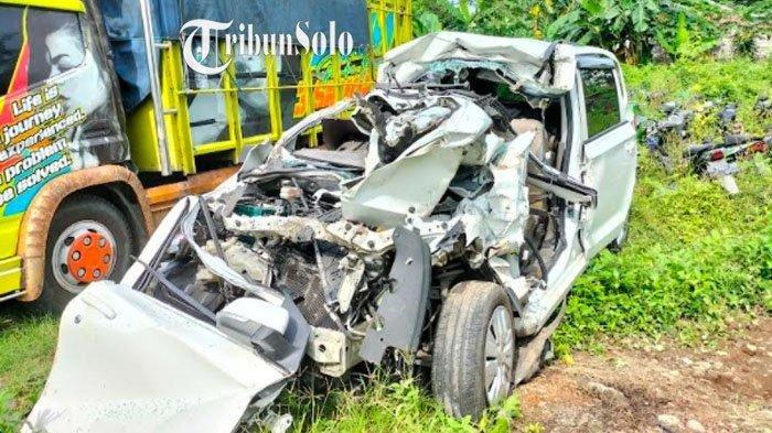 Kecelakaan maut terjadi di Jalan Tol Semarang - Solo. Kecelakaan yang terjadi tepat di Km. 482.600 jalur A, di wilayah Desa Metuk, Kecamatan Mojosongo, Kabupaten Boyolali mengakibatkan 3 orang meninggal dunia. Satu korban meningga dunia di tempat.