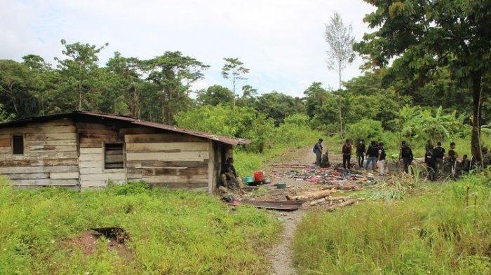 (KKB) kontak senjata dengan aparat gabungan TNI-Polri di Jalan Trans Nabire