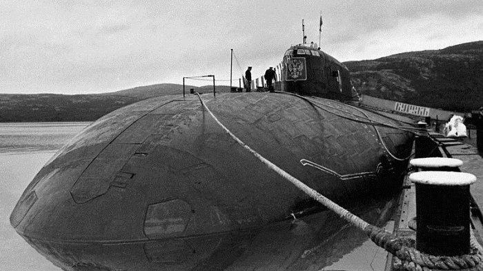 Kursk, kapal selam nuklir milik Rusia yang tenggelam ke dasar Laut Barents pada 12 Agustus 2000 silam.