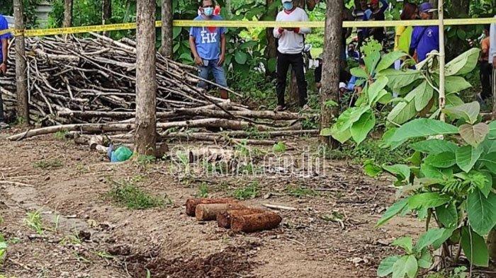 Mortir yang ditemukan di ladang petani di Desa Ngrukem, Kecamatan Mlarak, Ponorogo, Senin (1/3/2021).