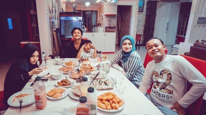 Nathalie Holscher akhirnya mengunggah foto kebersamaannya dengan anak-anak Sule.