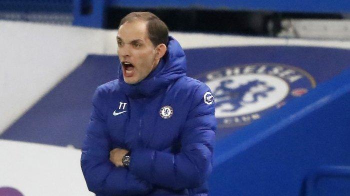 Pelatih kepala Chelsea Thomas Tuchel memberi isyarat selama pertandingan Chelsea vs Wolverhampton Wanderers di Stamford Bridge di London pada 27 Januari 2021.