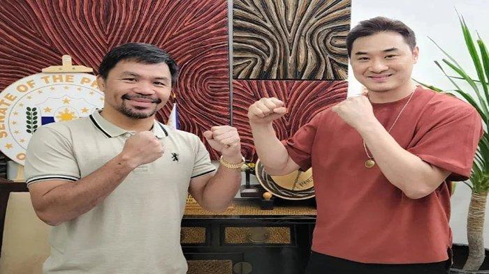 Manny Pacquiao dan DK Yoo saat berfoto. keduanya akan bertarung pada Desember 2022