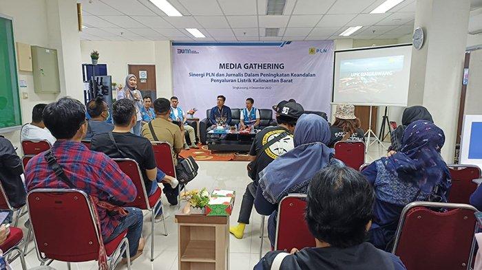 PLN Group Kalimantan Barat menggelar Media Gathering untuk jurnalis di Kalbar pada 8-9 Desember 2022.