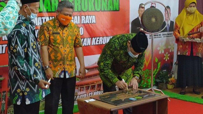 Pencanangan desa sadar kerukunan yang ditandai dengan penandatanganan prasasti oleh Bupati Kubu Raya Muda Mahendrawan, Kepala Kanwil Kemenag Provinsi Kalbar Ridwansyah, lalu Kepala Desa Sungai Raya Pitut Dwi Yugono, di kantor Desa Sungai Raya, pada Kamis 12 November 2020.