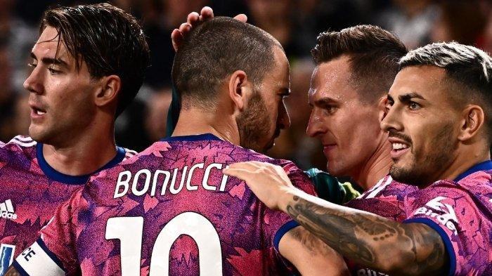 Pemain Juventus Dusan Vlahovic dkk melakukan selebrasi setelah tercipta gol ke gawang Bologna, Minggu 2 Oktober 2022. Juventus akan menghadapi Maccabi Haifa pada pertandingan match day ke tiga Liga Champions 2022-2023 yang digelar di Stadion Allianz kota Turin, pada tanggal 6 Oktober 2022, pukul 02.00 WIB.