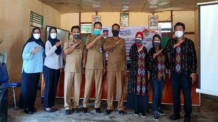 Fakultas Hukum Universitas Panca Bhakti bekerjasama dengan Kantor Wilayah Kemenkumham Kalimantan Barat dan Pemerintah Kabupaten Kubu Raya dalam menyelenggaraakan Penyuluhan Hukum Terpadu.