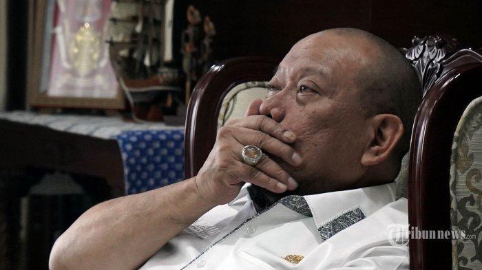 Ketua DPD RI La Nyalla Mahmud Mattalitti berbincang dengan redaksi Tribun Network di Gedung Parlemen, Senayan, Jakarta, Senin (30/11/2020).