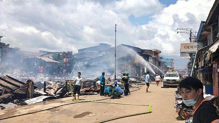 Kondisi Bangunan Ruko yang Ludes Terbakar di Pasar Sandai Ketapang. Foto istimewa