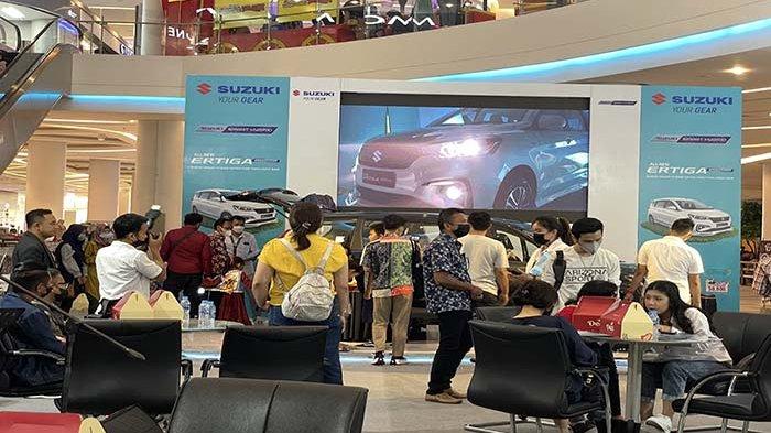 Suasana launching All New Ertiga Hybrid di Gaia Bumi Raya City Mall, Kabupaten Kubu Raya, Sabtu 25 Juni 2022 .
