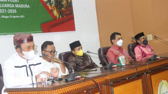 Suasana Upgrading dan Rapat kerja pengurus LSKM Kalbar, di Aula Bappeda Kota Pontianak, Minggu 29 Agustus 2021.