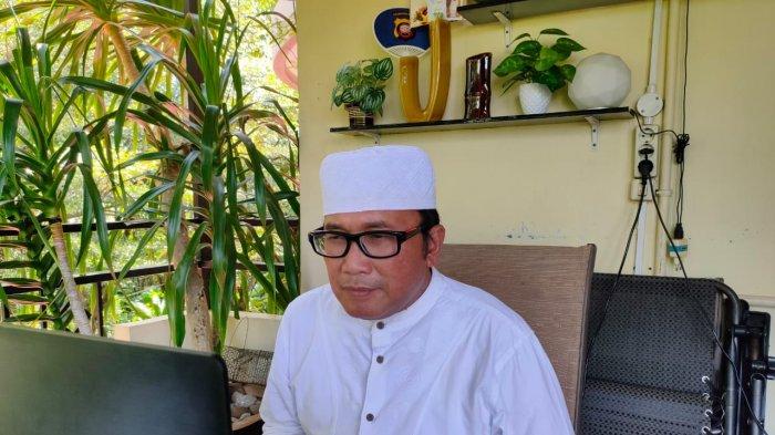 Wakil Bupati Kubu Raya Sujiwo saat memulai kembali beraktivitas pasca dirawat intensif, pada Rabu 4 November 2020.