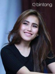Ayu Ting Ting Tetap Jaga Rahasia Alasan Gagal Nikah