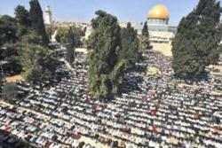 220.000 Muslim Shalat Jumat Pertama Ramadhan di Al-Aqsha