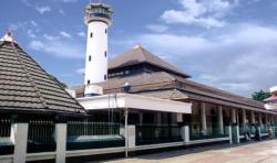 Tradisi Maleman di Masjid Agung Sunan Ampel