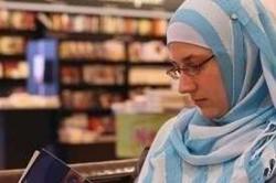 Diajari Benci terhadap Islam sedari Kecil, Tina Malah Jadi Muslimah