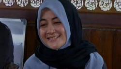 Jadi Ikon Kecantikan, Istri Mendiang Uje Malu