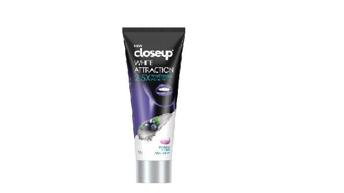Closeup White Attraction Toothpaste Pasta Gigi Acai Berry 100 gram.