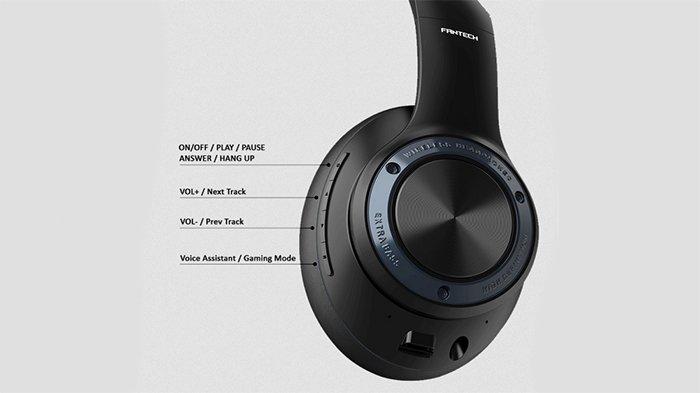 Pada sisi luar earcup FANTECH WH01 terdapat beberapa tombol yang bisa difungsikan dengan baik, mulai dari power button, volume, hingga gaming mode