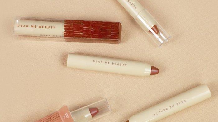 Ilustrasi kemasan dari Dear Me Beauty Multistick Crayon.