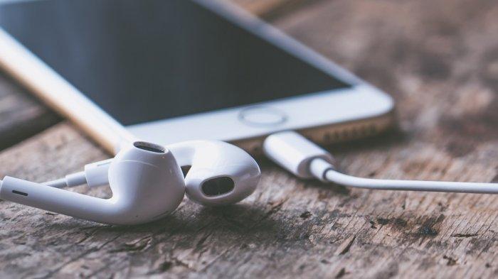 Ilustrasi earphone yang cocok untuk bermain gaming.