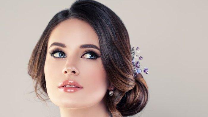 Ilustrasi make up wanita.