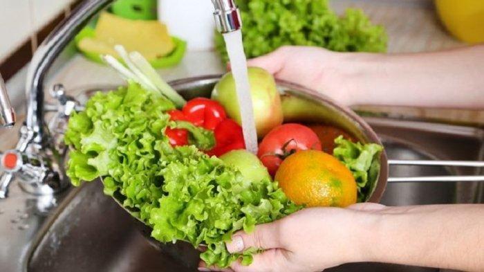 Berbagai buah dan sayuran yang baik dan kaya akan antioksidan, baik untuk merawat kulit tubuh.