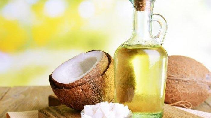 Minyak kelapa mampu mencegah dan mengatasi menghilangkan kerutan pada dahi