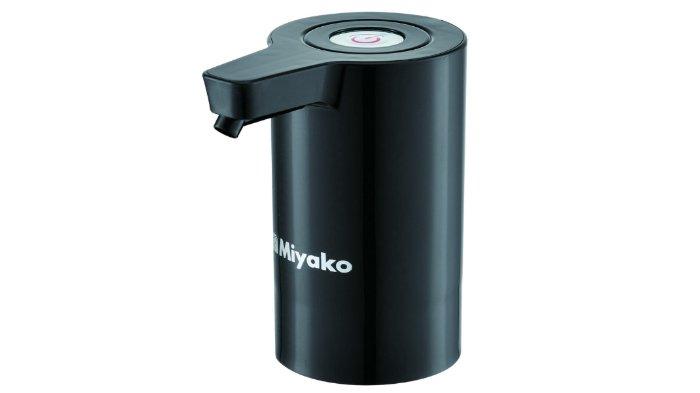 Miyako AWD-200 Pompa Galon Elektrik dengan desain elegan, praktis digunakan di kamar kos dan ruangan mungil