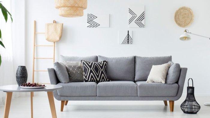 Ilustrasi penggunaan sofa berukuran besar di ruang tamu kecil, menciptakan kenyamanan ekstra sekaligus tunjang tampilan lebih menarik